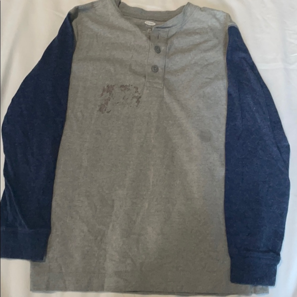 Shirts - Picture 2 of 10